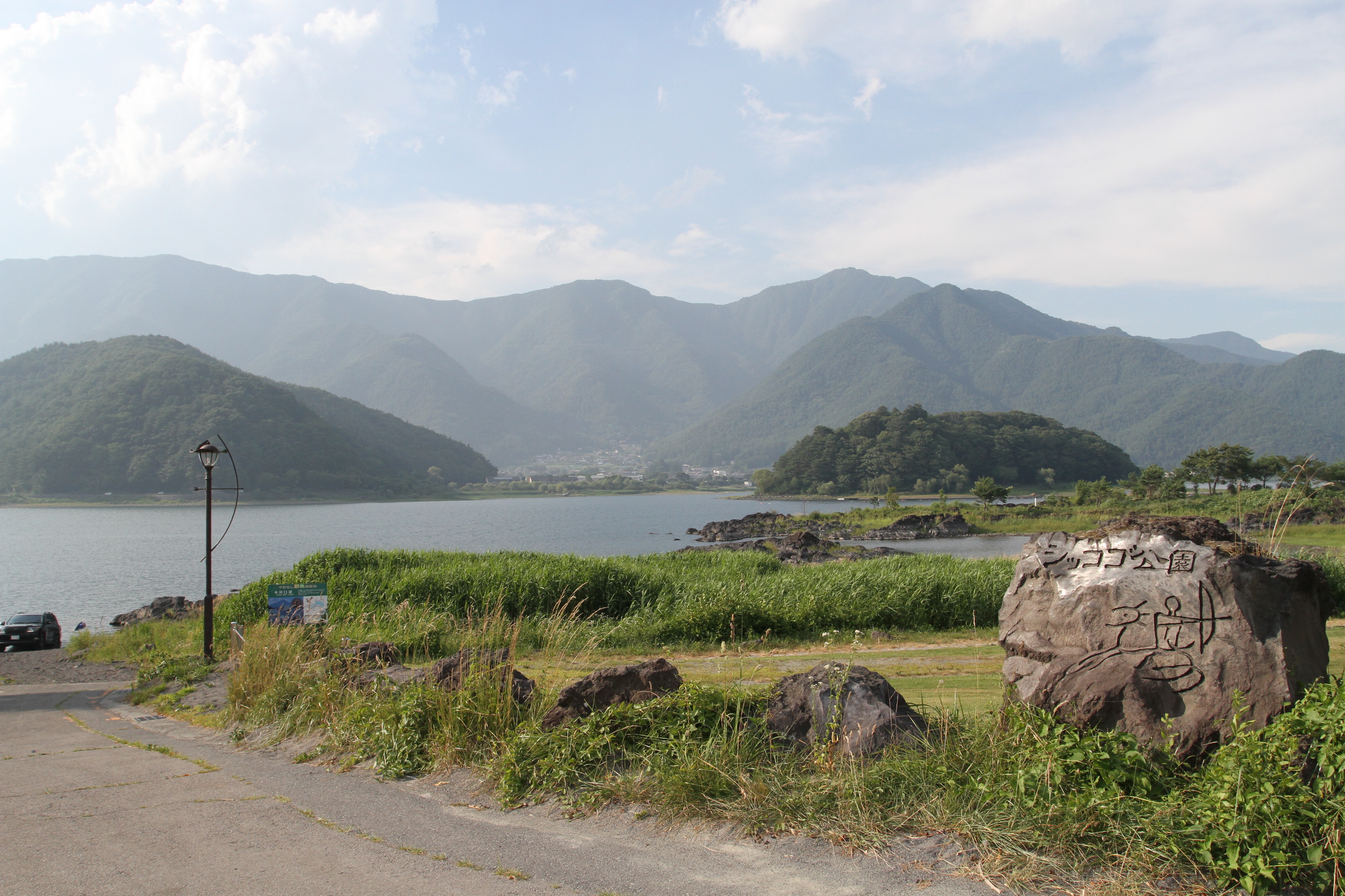 Jezero Kawaguchi a jeho romantické okolí...